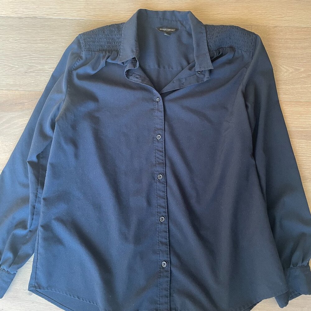 Women's Banana Republic Collared Button Down Shirt with Gathered Shoulders